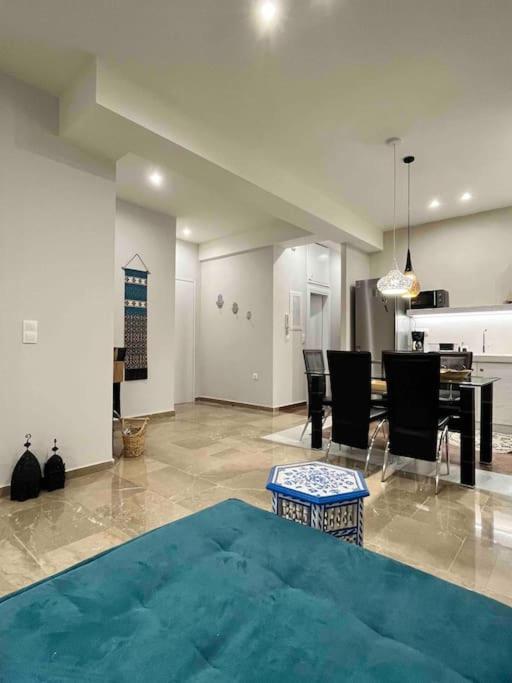 Boho 2 Bdr Luxury Meets The East Apartment Athena Bagian luar foto
