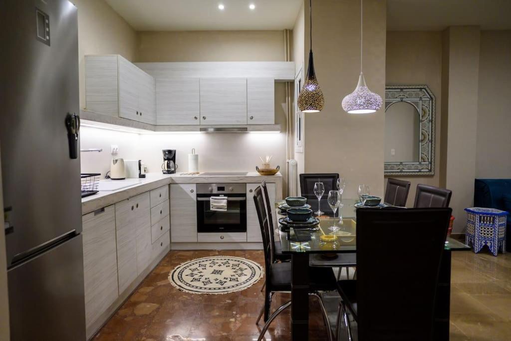 Boho 2 Bdr Luxury Meets The East Apartment Athena Bagian luar foto